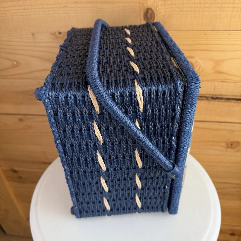Vtg Woven Sewing Basket Wicker Americana *Flaws* Cottagecore Farmhouse Blue‎ USA